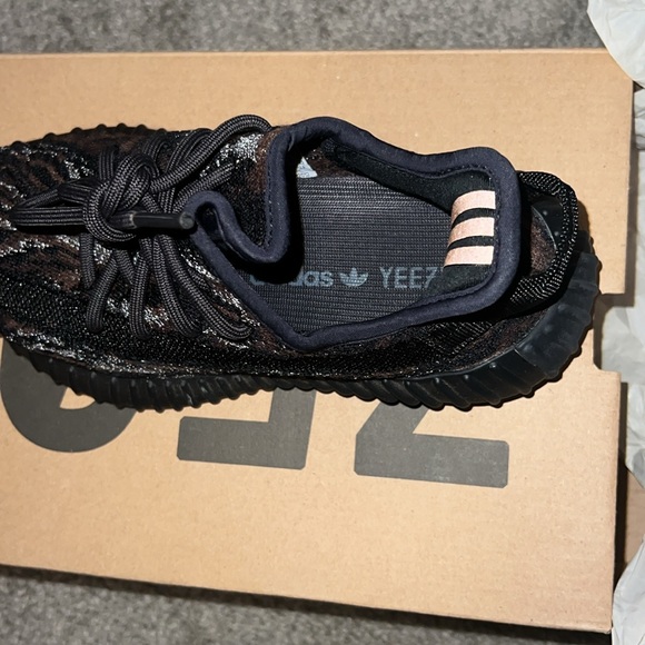 Adidas Yeezy 350 V2 MX Rock - Picture 9 of 12
